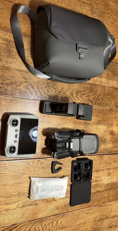 DJI Mavic 3 Pro with Fly More Combo