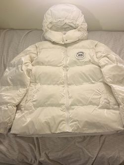 Zonedout white puffer