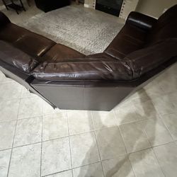 Couch Used Picture Don’t Do The Couch Justice Look Through The Pictures Throughly If You Decide It Is Worth It We Can Negotiate Prices 