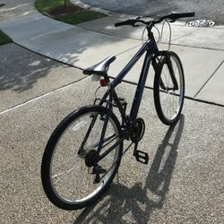 26 inch Mongoose Camrock. Hardly ridden!!