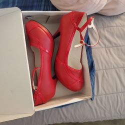 Pin Up Red Heels 