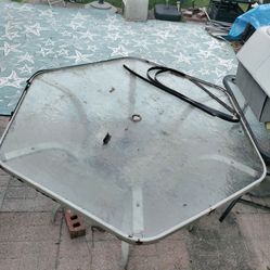 Free Glass Table