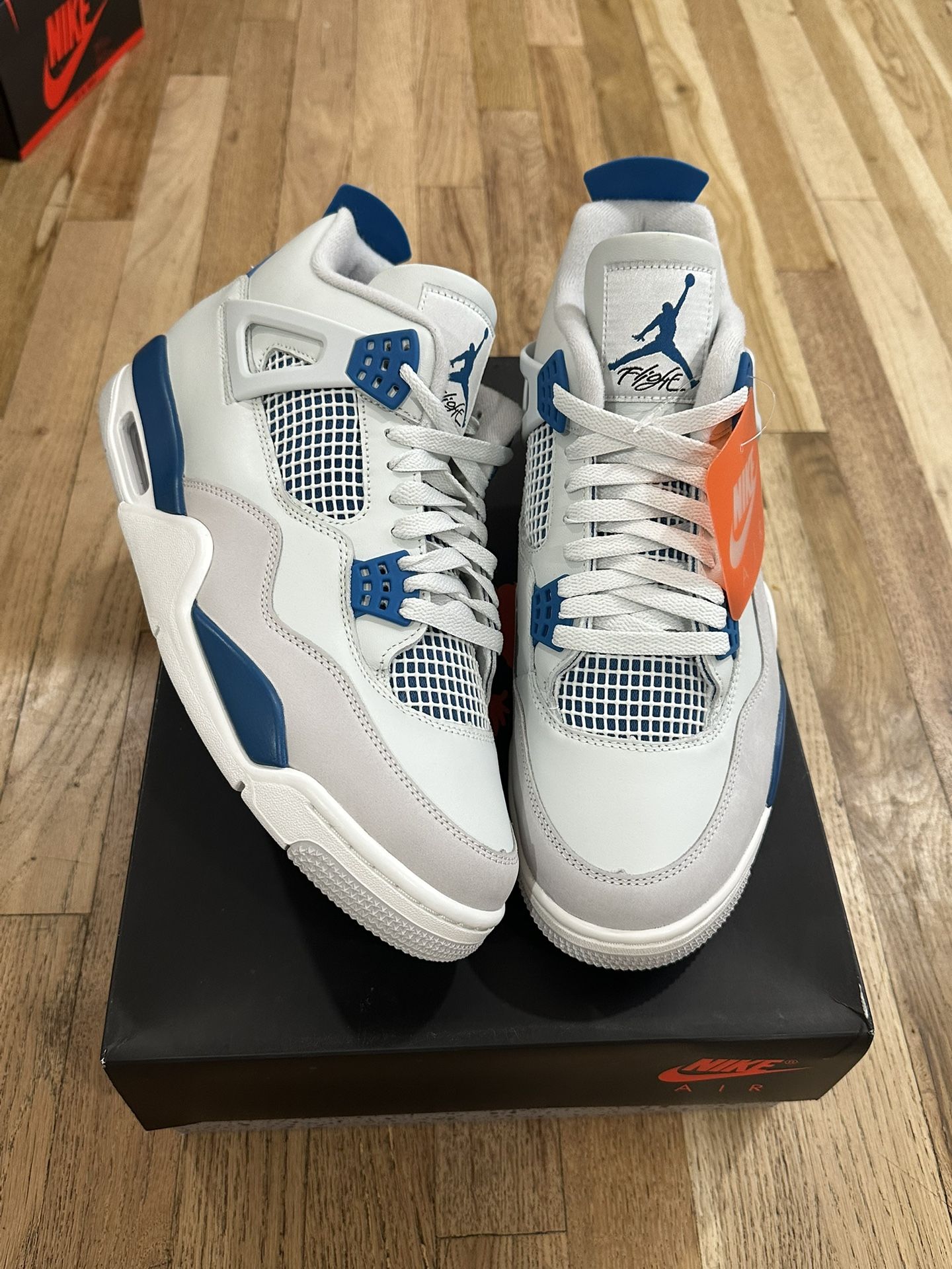 Jordan 4 “Military”