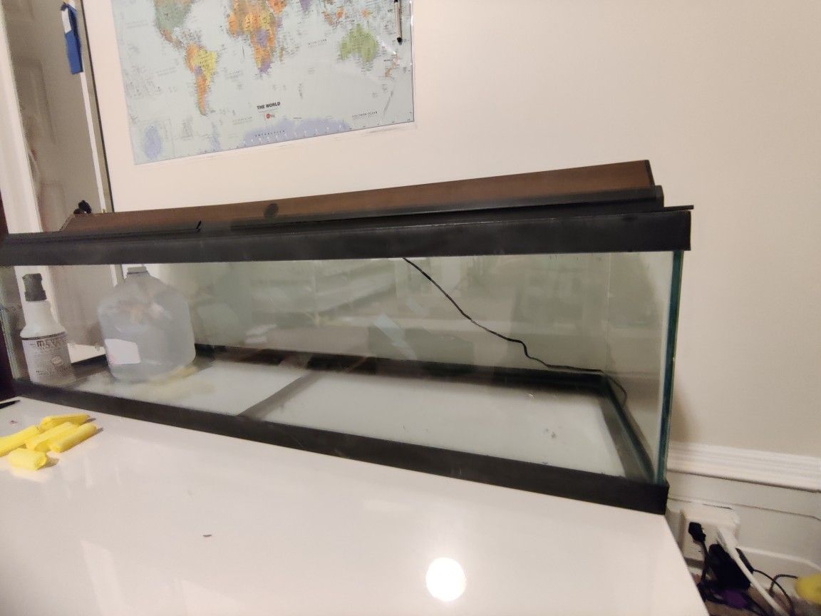 Aquarium, 30 Gallon Long