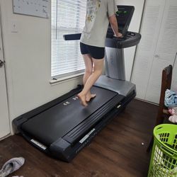 Treadmill(freemotion Reflex T 11.3) Very Heavy!