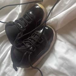 Jordan 11 Retro Black Size 6C Toddler 