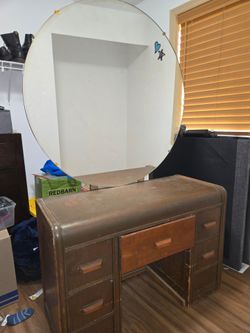 Vintage vanity