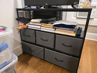 32' tv and tv stand