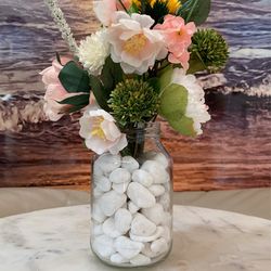 NEW Beautiful Floral Arrangement With Silk Flowers And White Marble Pebbles