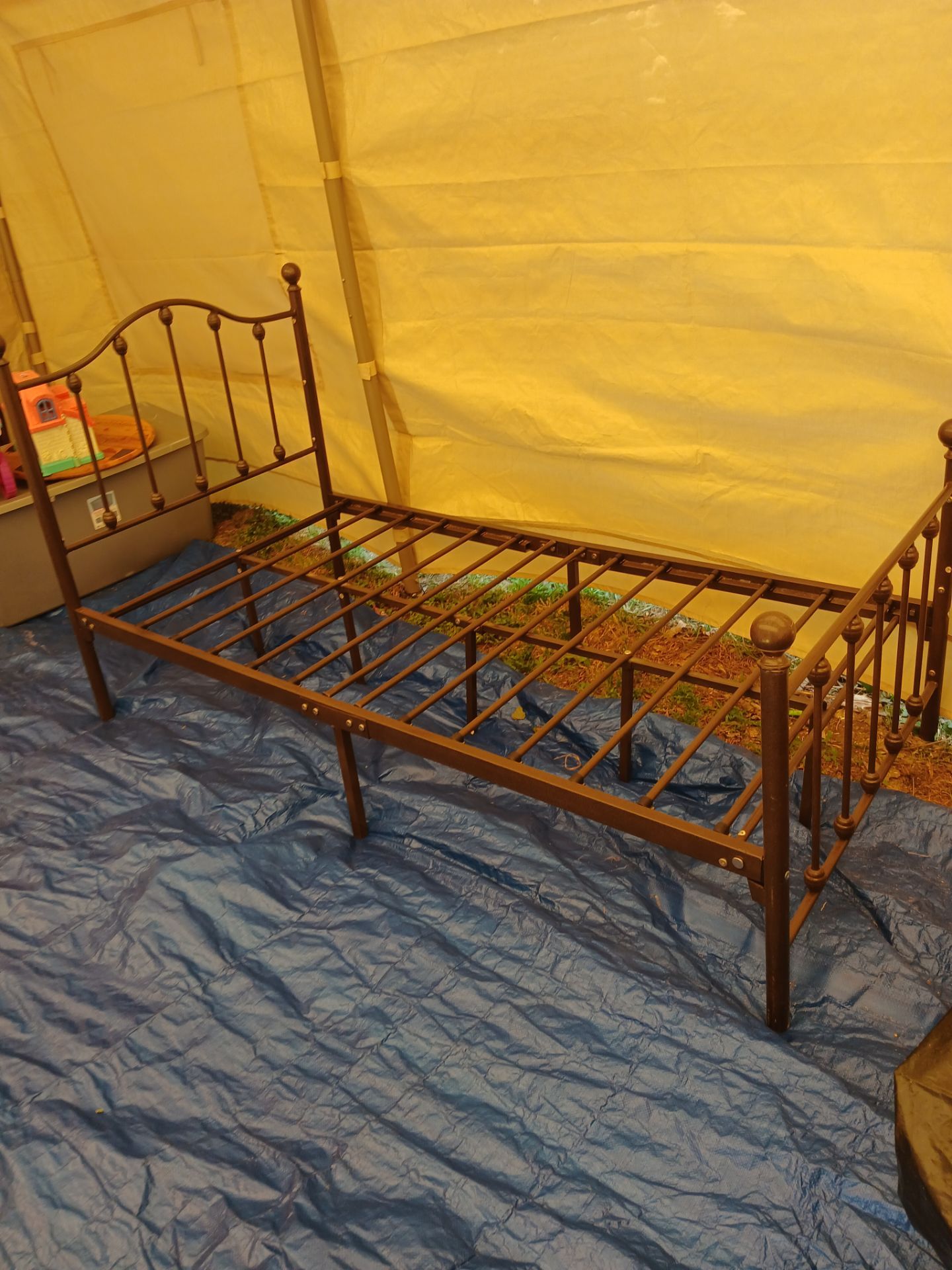 Metal twin bed frame