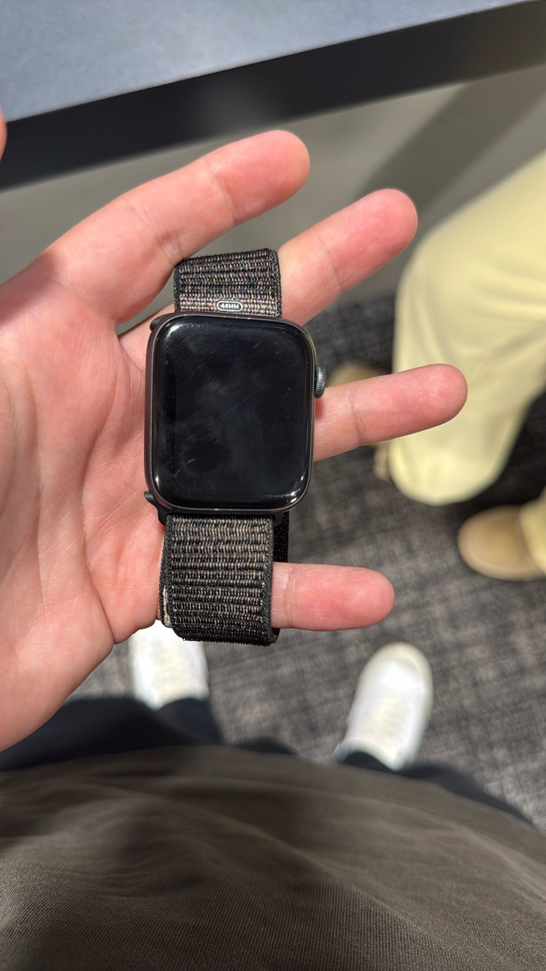 Apple Watch Series 4 44mm (USED)