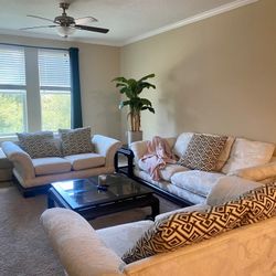 $600 3 Couches And 3 Tables  (CHECK DESCRIPTION BEFORE CONTACTING ME)