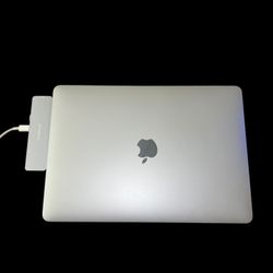 *MINT* Apple MacBook Pro 2022 w/ M2 Chip & Touchbar