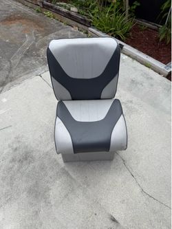 Boat seat