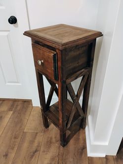 End table with drawer