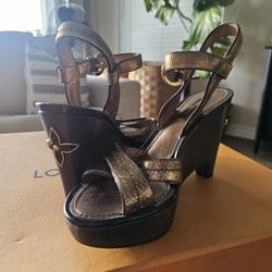Louis Vuitton Wedges 