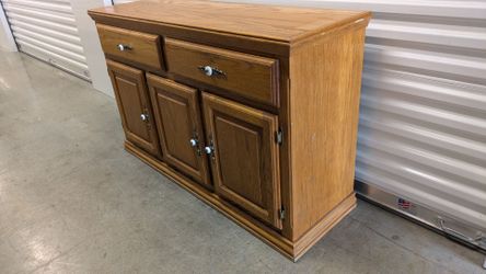Buffet hutch sideboard. Free delivery 👍