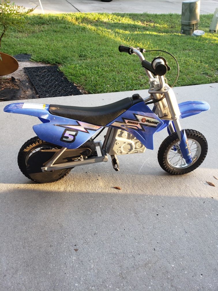 Razor Electric Dirt Bike MX350