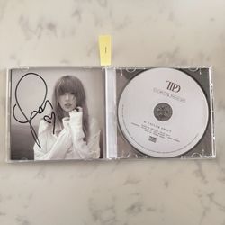 Taylor Swift the Tortured Poets Department CD with Hand Signed Photo WITH HEART