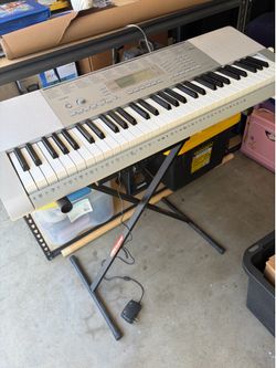 Casio keyboard with stand