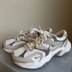 Nike AL8 Womens Sneakers (size 7.5)