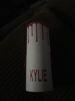 Kylie brushes!