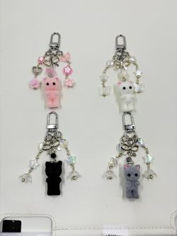 cat keychains !!