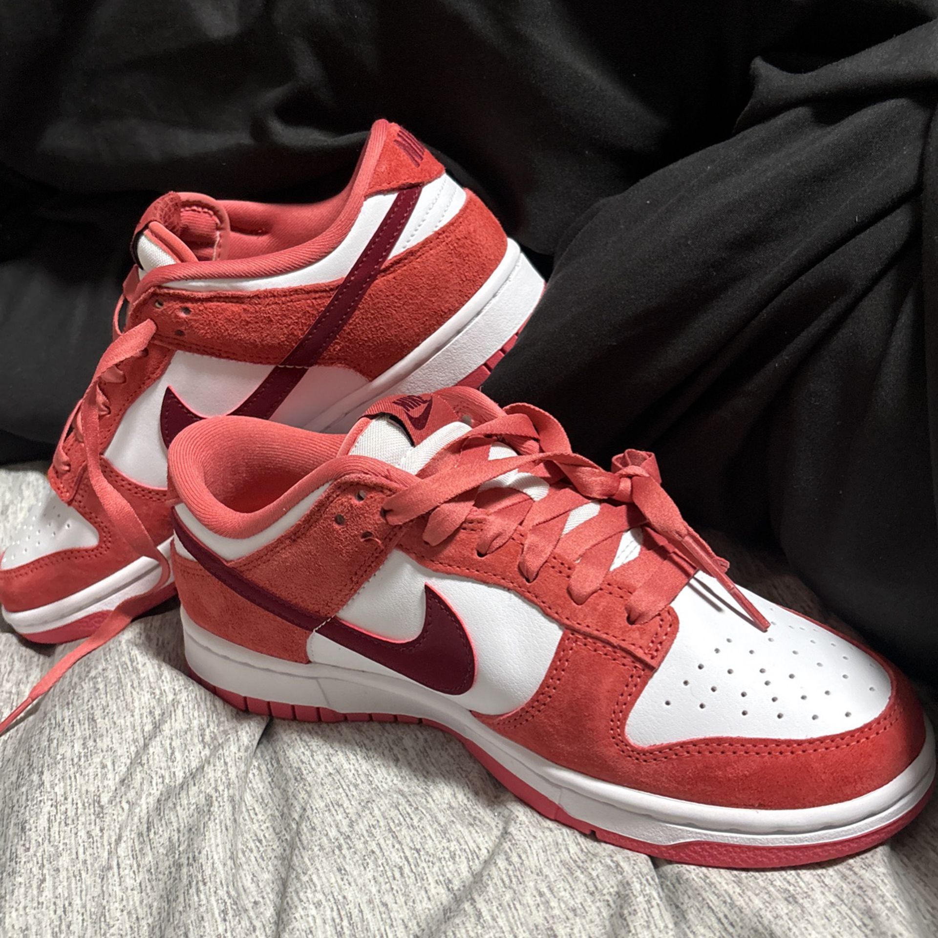 Womens Nike Dunk Low Valentine's Day (2024) 
