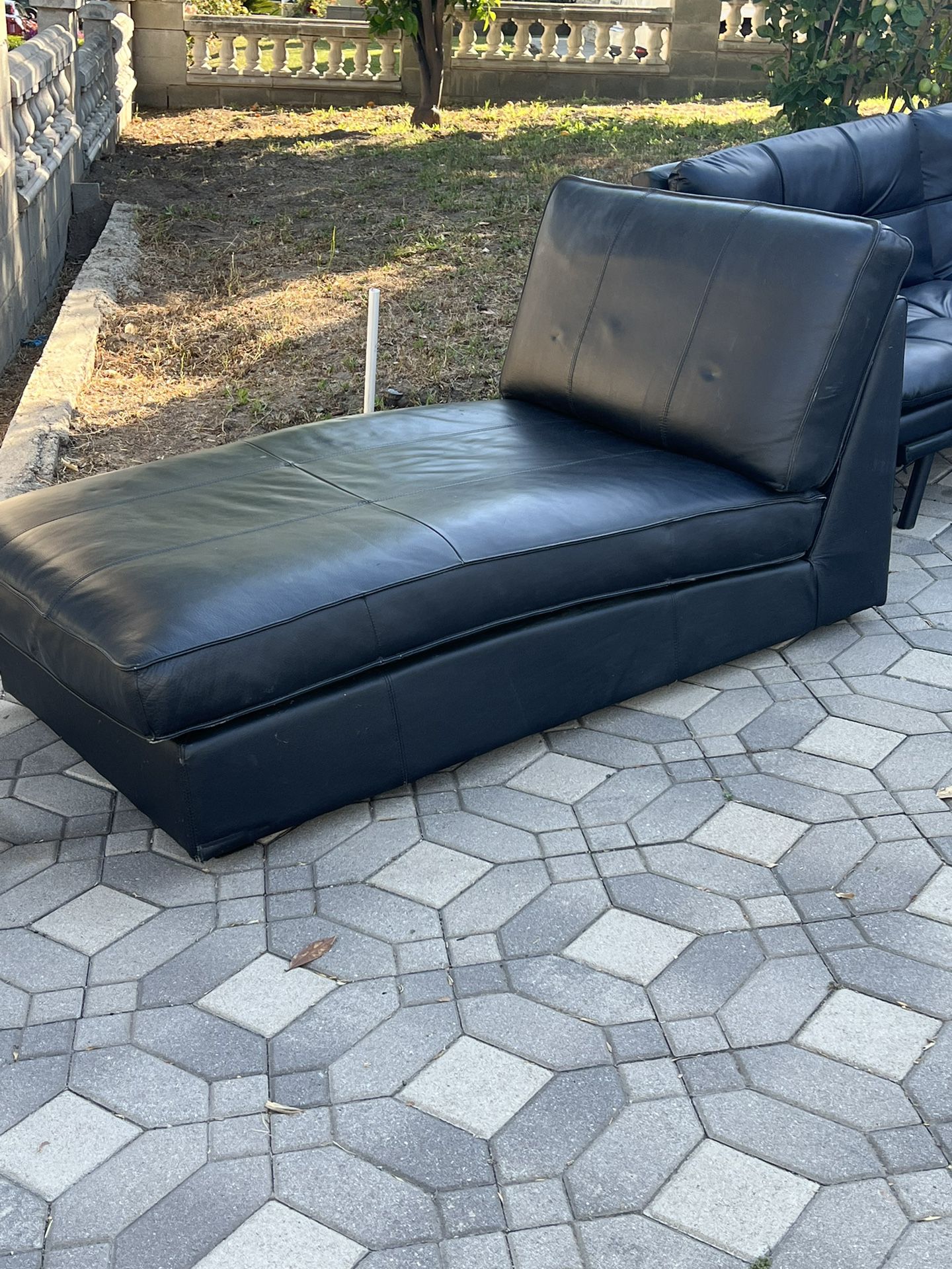 Authentic Leather Black Lounger Sofa Seat