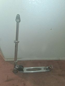 Razor scooter ,tires light on.
