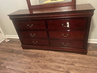 Cherry Wood 6-Drawer Dresser