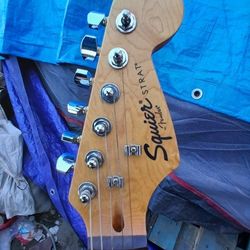 Squier  Strat Fender
