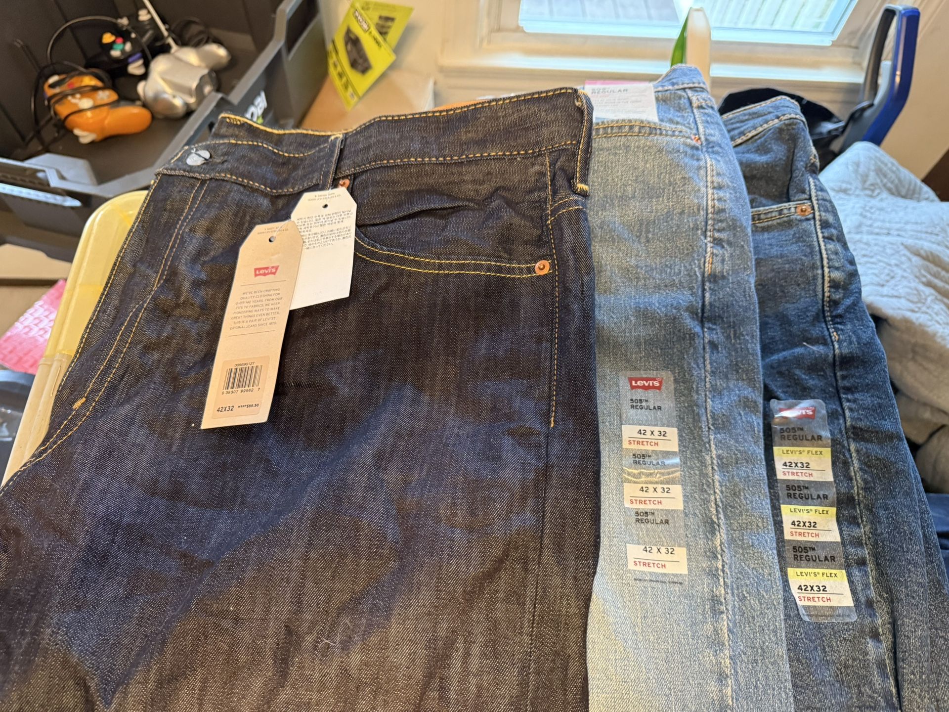5 Pairs Of Levi’s
