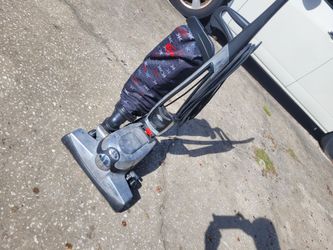 Kirby Avalir G100 Vacuum Cleaner Works great -  $120 FIRM