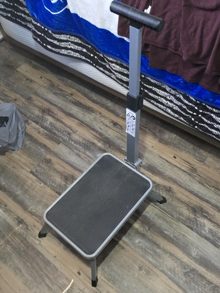 Step Stool With Handle