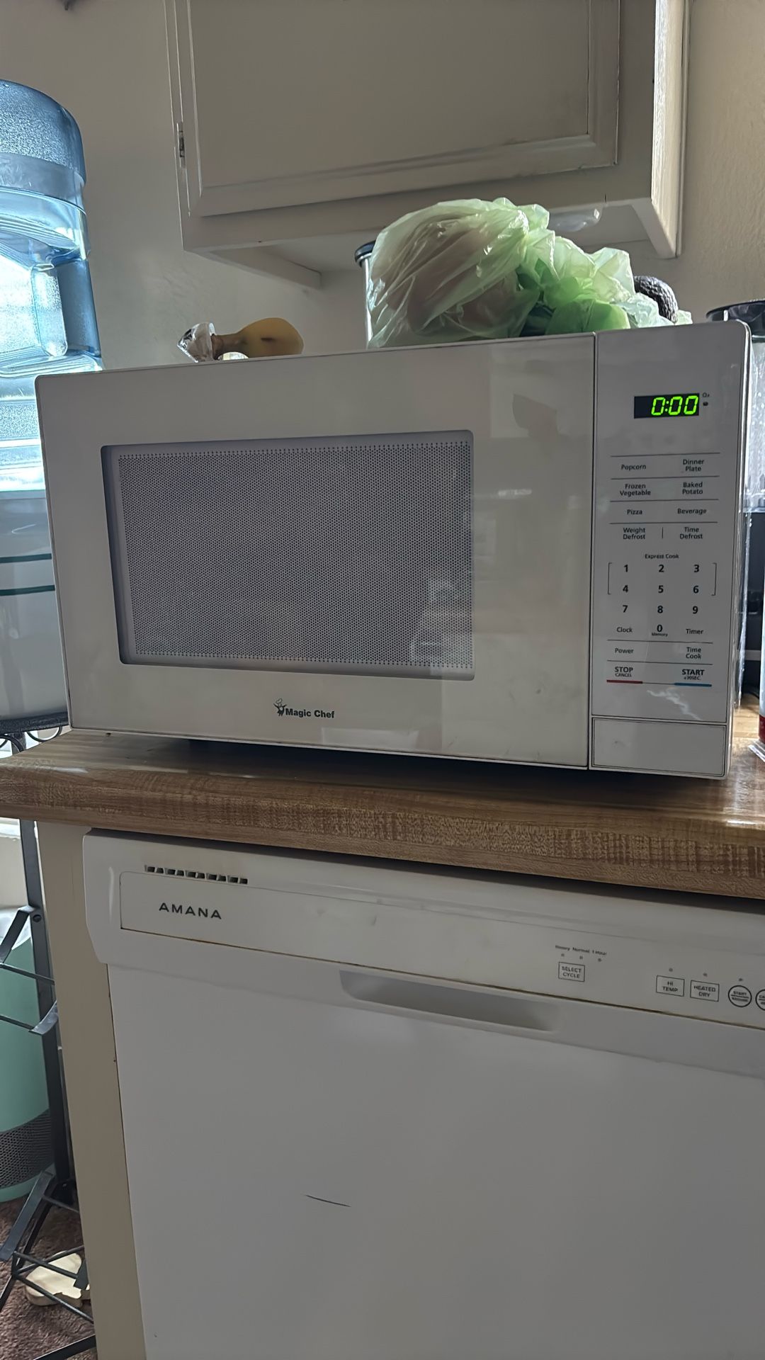 Magic Chef Microwave 