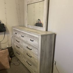 Queen Size bedroom set 