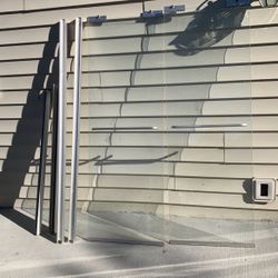 Shaur Bath Glass Door With Dream Comply 100$    High 68”x47” Almost New Complit With  Fream 100$