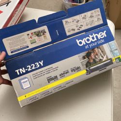 COLOR TONER CARTRIDGE