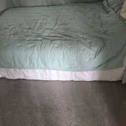 Full size bed