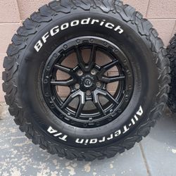 BFG K02 35x12.5 Wheel And Tire