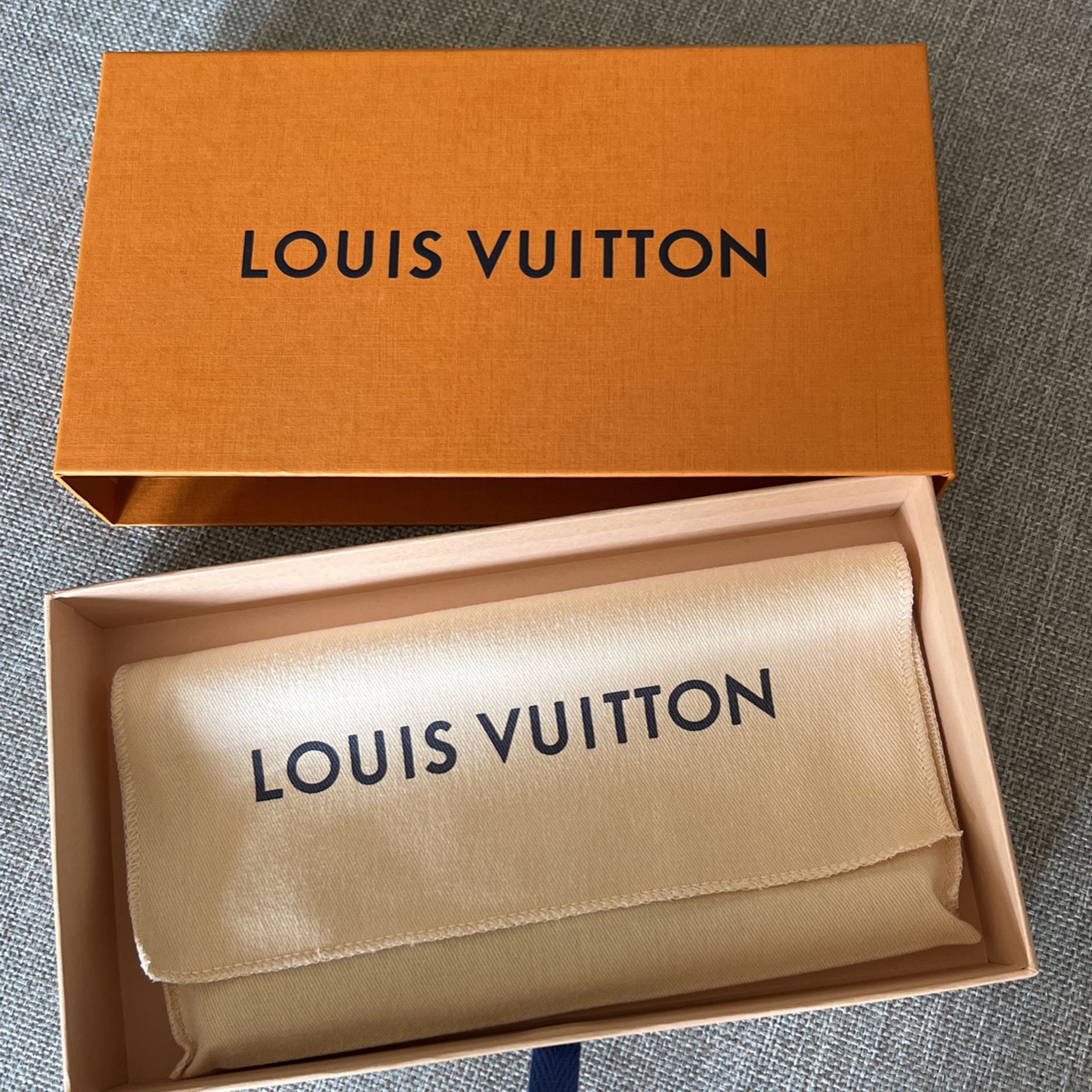 Authentic Louis Vuitton Box for Sale in Glendale, AZ - OfferUp