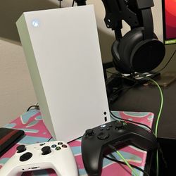 Xbox Series X, 1 Controllers, 1 Headset, 1TB