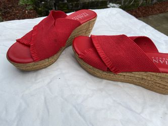 Italian Shoemakers Slide On - Like New 