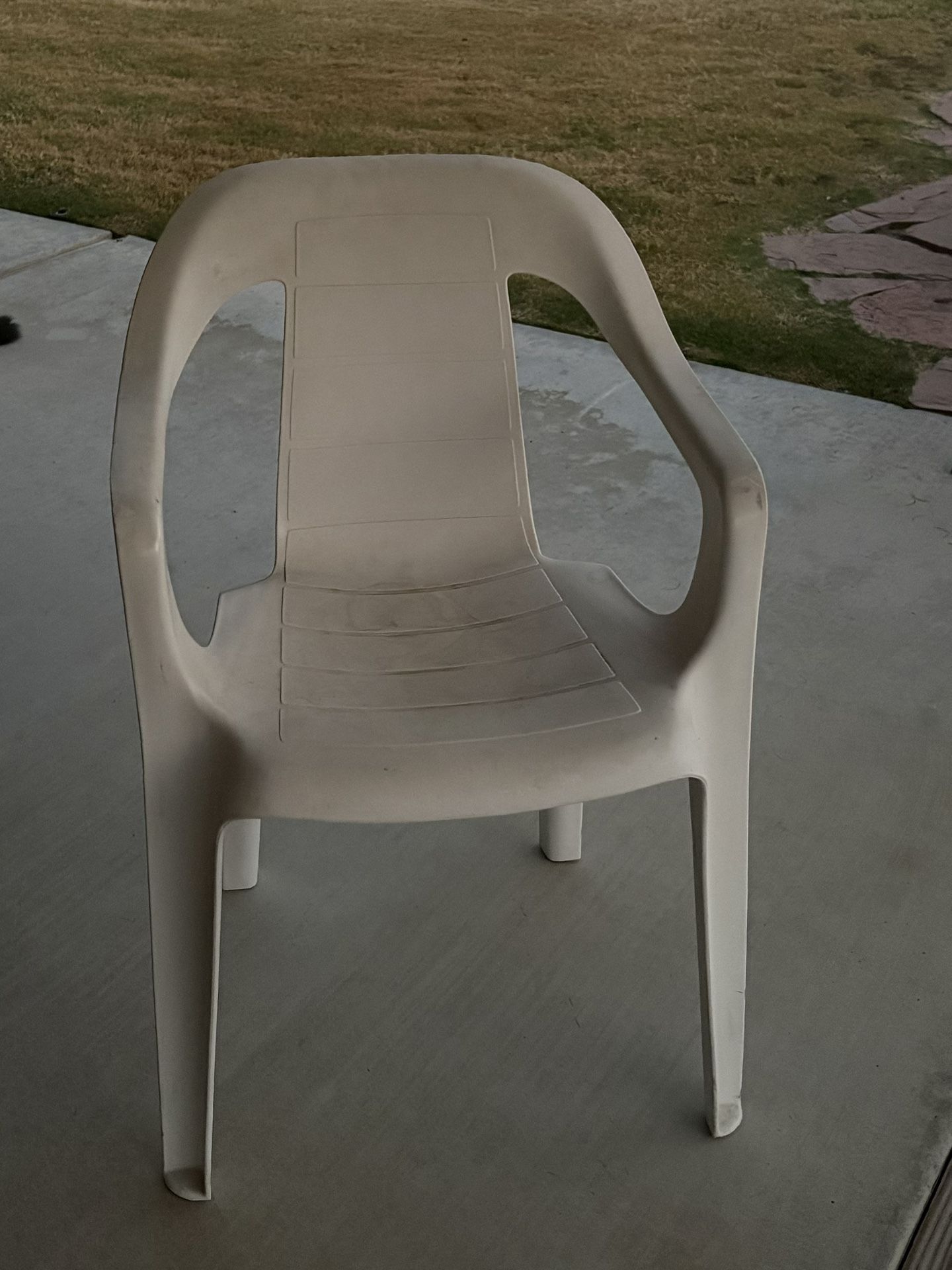White Plastic Patio Chairs