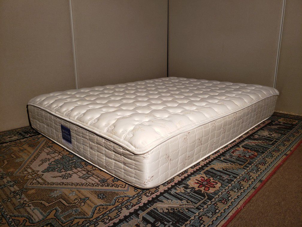 Queen mattress - DELIVERY available