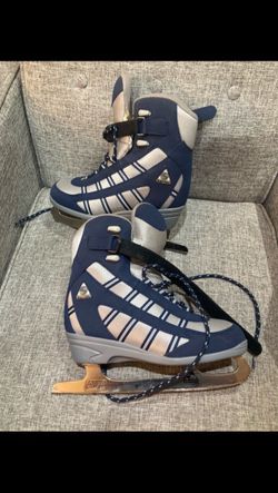Figure Ice Skates Women’s size 6, Softec