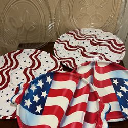 4  - Festive Red, White  &  Blue / Food Trays /New /Never Used /  $1.00 