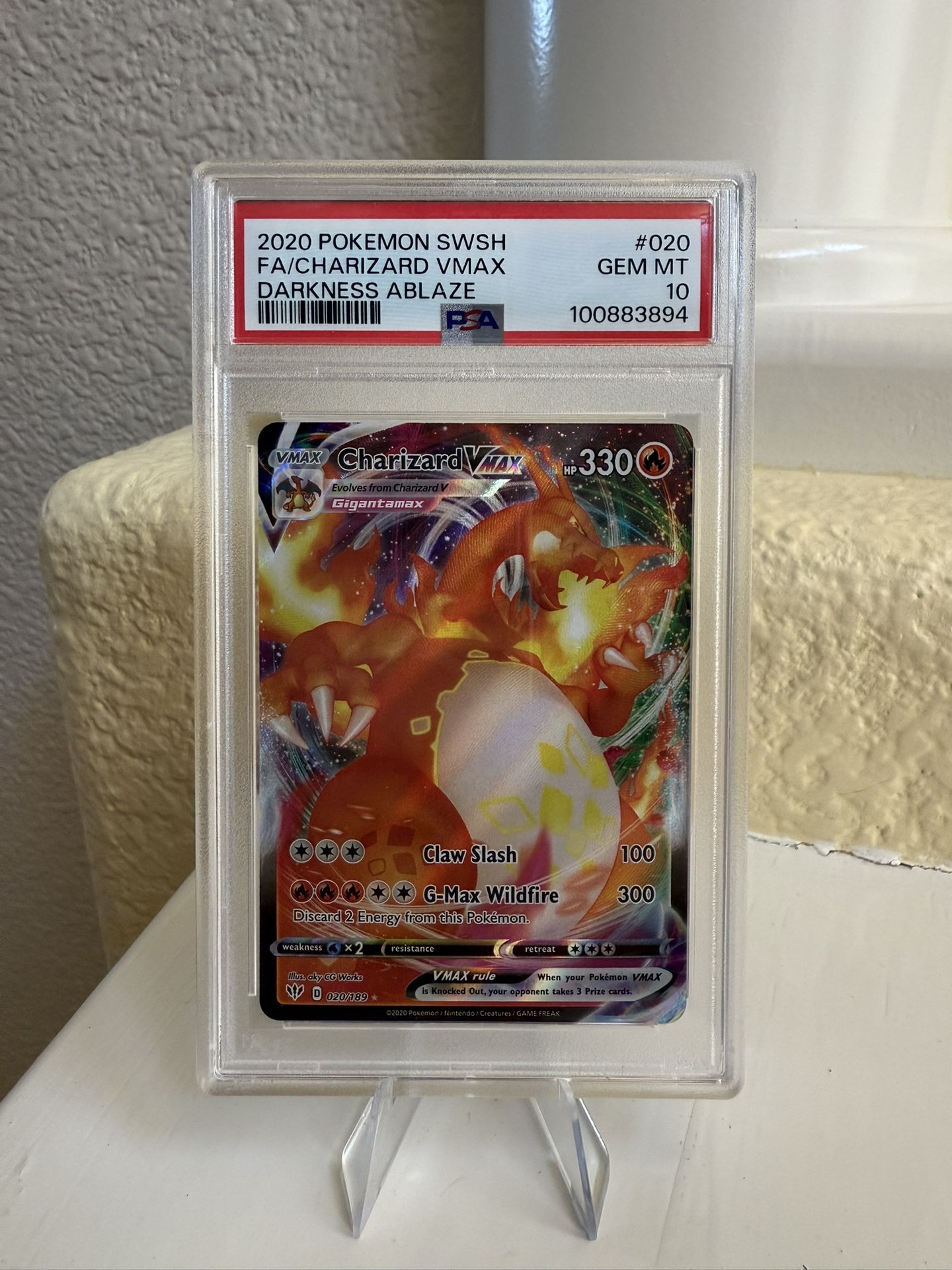 2020 POKEMON SWORD & SHIELD DARKNESS ABLAZE #020 FULL ART/CHARIZARD VMAX PSA 10