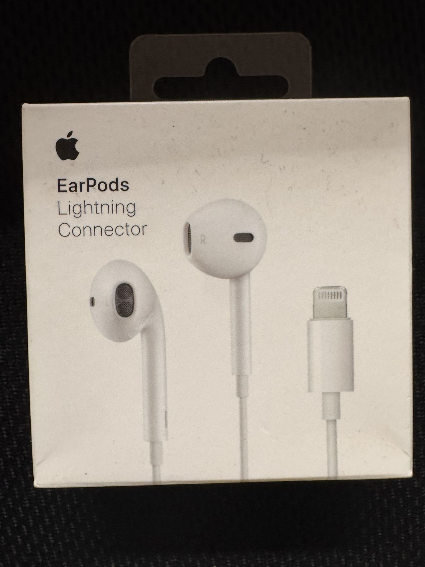 Apple Wired EarPods- Lightning Connector
